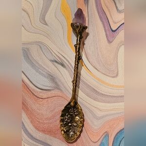 5" Decorative spoon with raw Amethyst cluster